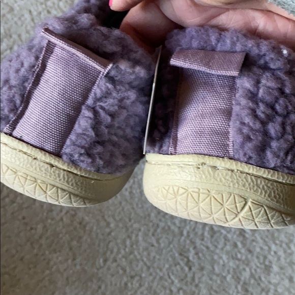 NEW UO Sherpa hard sole slippers unisex - Picture 9 of 11